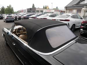 Image 25/25 of Mercedes-Benz 220 SE b (1963)