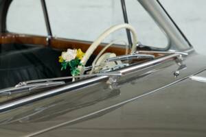 Immagine 30/50 di BMW 502 Baur (1955)