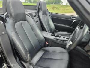 Immagine 16/31 di Mazda MX-5 1.8 (2006)