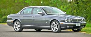 Image 1/50 of Jaguar XJ 8 4.2 (2007)