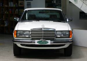 Bild 2/38 von Mercedes-Benz 230 CE (1984)