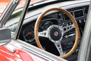 Image 3/50 of MG MGB GT (1974)