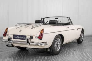 Image 33/50 de MG MGB (1969)