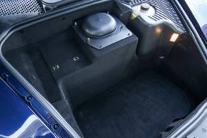 Image 36/50 of Porsche 911 Carrera 4S (2004)