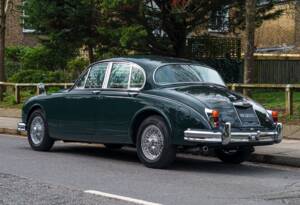 Image 4/31 of Jaguar 340 (1968)