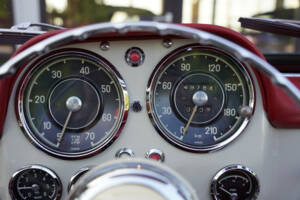Imagen 8/50 de Mercedes-Benz 190 SL (1962)