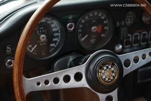 Image 16/17 of Jaguar E-Type (1970)
