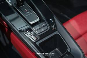Image 23/25 of Porsche 911 Carrera 4 GTS (2022)