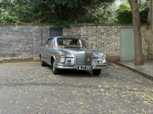 Bild 5/50 von Mercedes-Benz 220 SE b (1966)