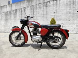 Image 24/51 of BSA B 44 (1966)