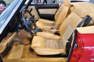 Imagen 27/30 de Alfa Romeo 1.6 Spider (1992)