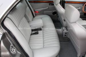 Immagine 19/46 di Jaguar XJ 12 (1986)