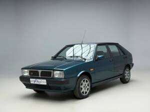 Image 3/30 of Lancia Delta 1.5 LX (1991)