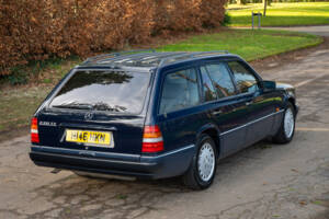 Bild 3/7 von Mercedes-Benz 230 TE (1990)