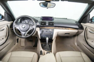 Image 7/50 of BMW 125i (2008)