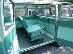 Bild 18/19 von Volkswagen T1 Samba 1.2 (1962)