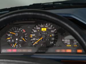 Image 20/30 de Mercedes-Benz 300 CE (1991)