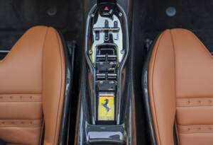 Image 26/37 of Ferrari SF90 Spider (2023)