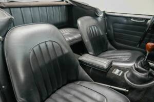 Image 3/43 of Austin-Healey 3000 Mk II (BJ7) (1963)