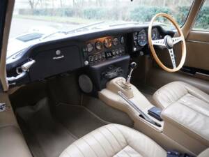 Afbeelding 11/18 van Jaguar E-Type (1970)