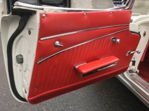 Image 16/25 of Chevrolet Corvette (1962)