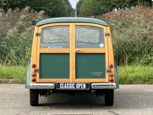 Image 15/26 of Morris Minor 1000 Traveller (1971)