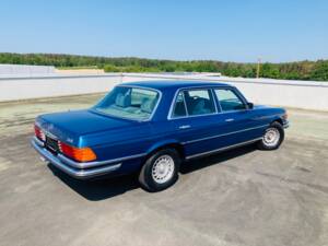 Image 9/15 of Mercedes-Benz 450 SEL 6,9 (1975)