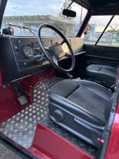 Bild 2/8 von Land Rover 90 (1984)