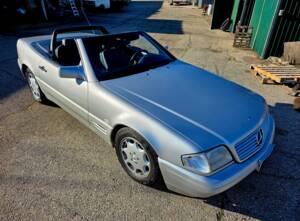 Bild 10/38 von Mercedes-Benz SL 500 (1998)