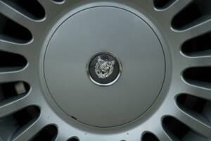 Image 33/50 de Jaguar XJ 8 Sovereign (1997)