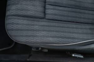 Immagine 29/48 di Mercedes-Benz 200 CE (1990)