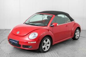 Image 45/50 de Volkswagen New Beetle 2.0 (2006)