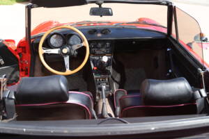 Image 16/87 of Alfa Romeo Spider Veloce (1984)