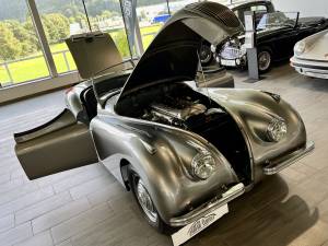 Afbeelding 16/31 van Jaguar XK 120 OTS (Alloy) (1949)