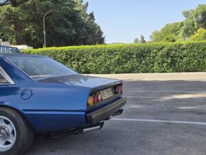 Image 68/77 of Ferrari 365 GT4 2+2 (1975)