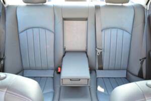 Imagen 27/100 de Mercedes-Benz E 55 AMG (2003)