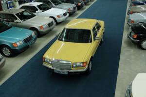 Bild 3/50 von Mercedes-Benz 380 SE (1983)
