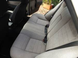 Imagen 18/50 de Alfa Romeo 75 2.0 (1986)