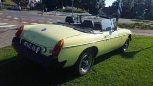 Image 4/8 of MG MGB (1976)
