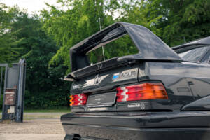 Bild 23/53 von Mercedes-Benz 190 E 2.5-16 (1991)