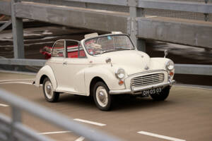 Image 6/22 of Morris Minor 1000 (1958)