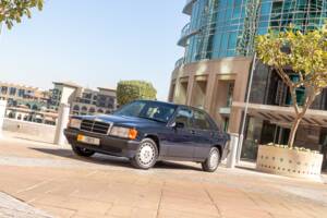 Imagen 59/69 de Mercedes-Benz 190 E (1988)