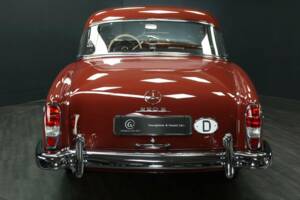 Imagen 5/50 de Mercedes-Benz 220 S (1957)