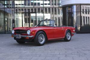 Image 31/49 of Triumph TR 6 (1976)