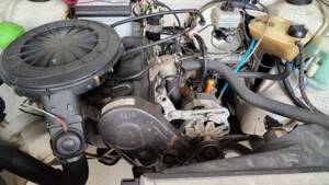 Image 26/32 of Volkswagen Passat 1.6 (1988)