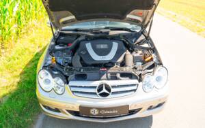 Image 47/49 of Mercedes-Benz CLK 280 (2006)