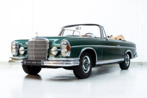 Image 1/47 of Mercedes-Benz 300 SE (1967)
