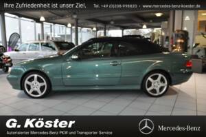 Image 2/12 of Mercedes-Benz CLK 200 Kompressor (2001)