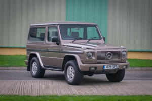 Afbeelding 7/30 van Mercedes-Benz 300 GE (SWB) (1991)