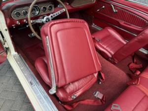 Image 29/50 de Ford Mustang 390 GTA (1966)